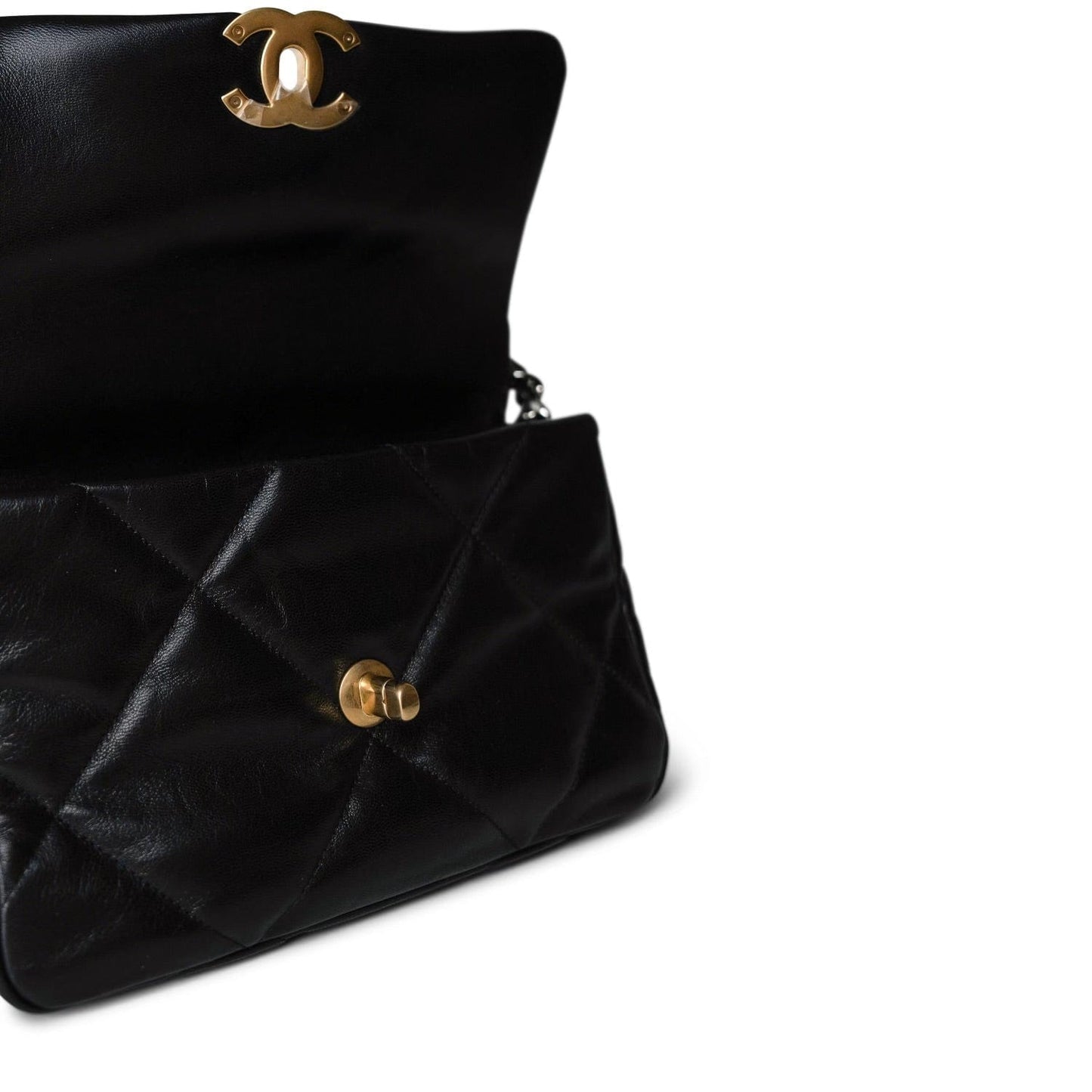 20S Black Goatskin Quilted 19 Flap Small MHW