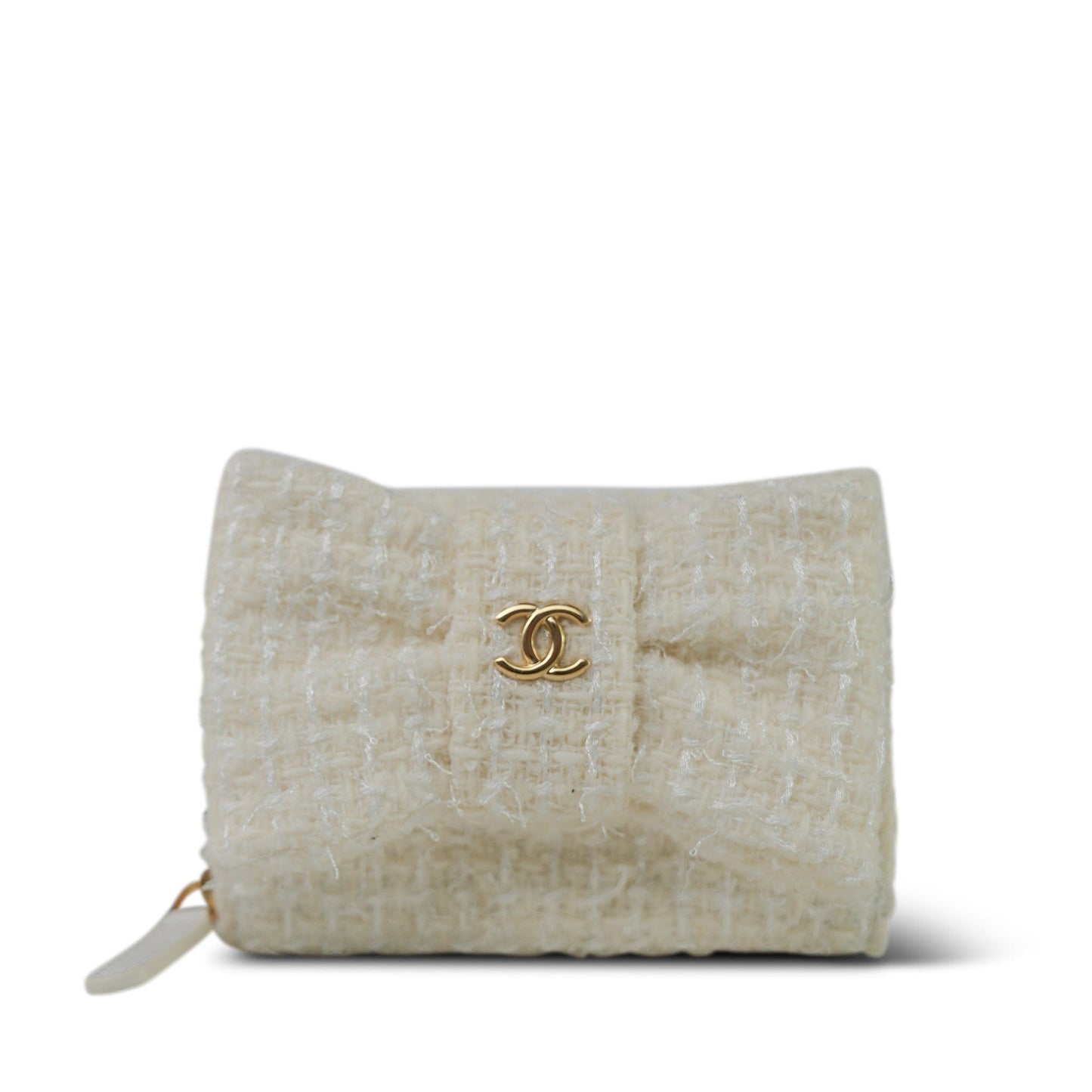 White Tweed Quilted Bow Card Holder On Chain Light Gold Hardware