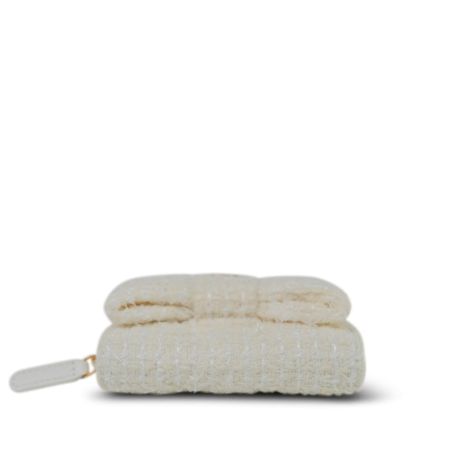 White Tweed Quilted Bow Card Holder On Chain Light Gold Hardware