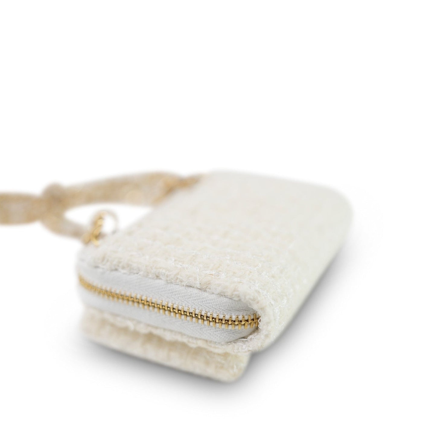 White Tweed Quilted Bow Card Holder On Chain Light Gold Hardware
