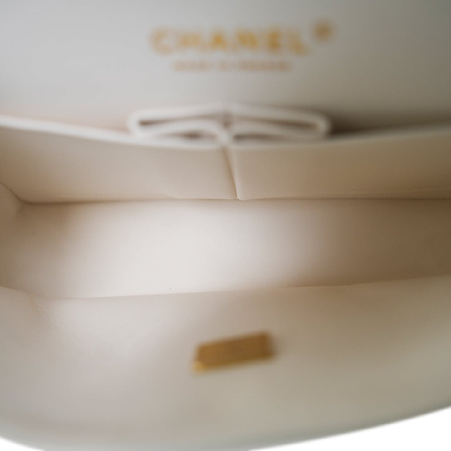 21B White Caviar Quilted Classic Flap Small Light Gold Hardware