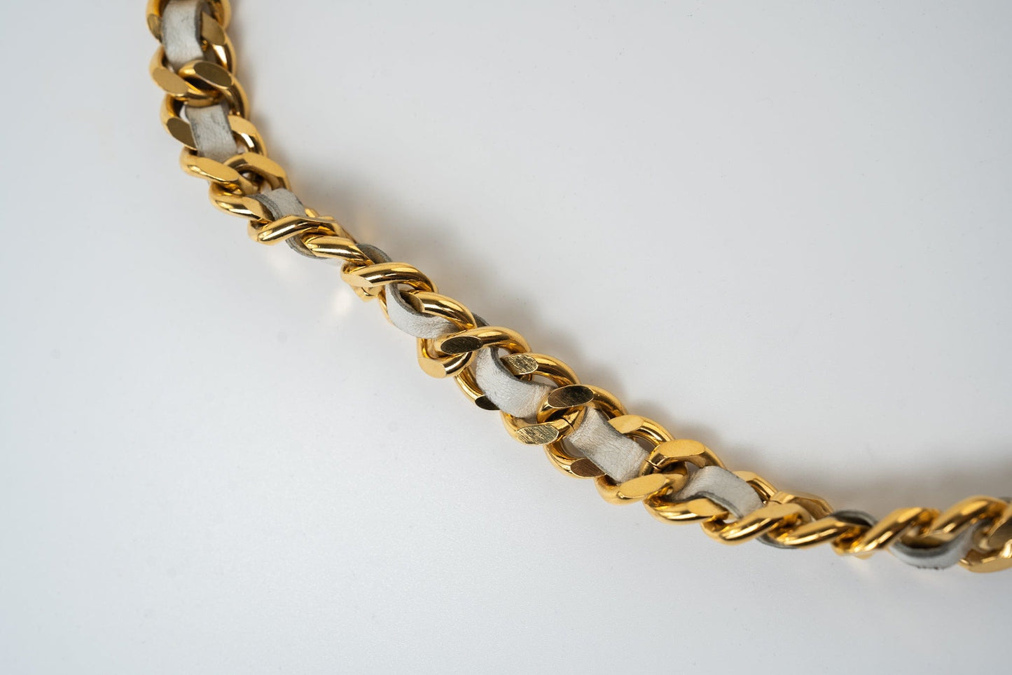 Vintage White / Gold Coco Mark Chain Belt