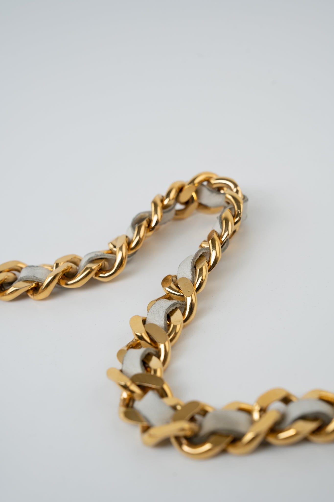 Vintage White / Gold Coco Mark Chain Belt