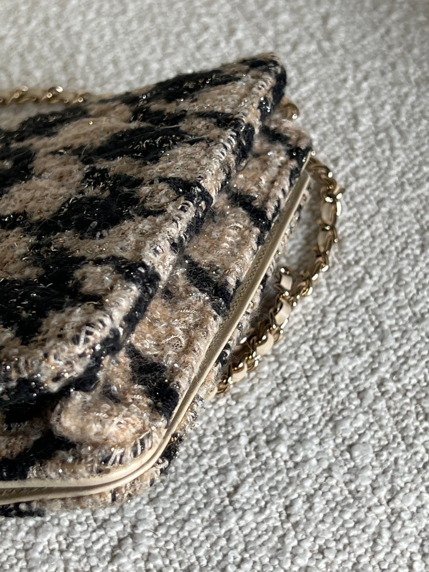 19K Beige and Black Houndstooth Tweed WOC