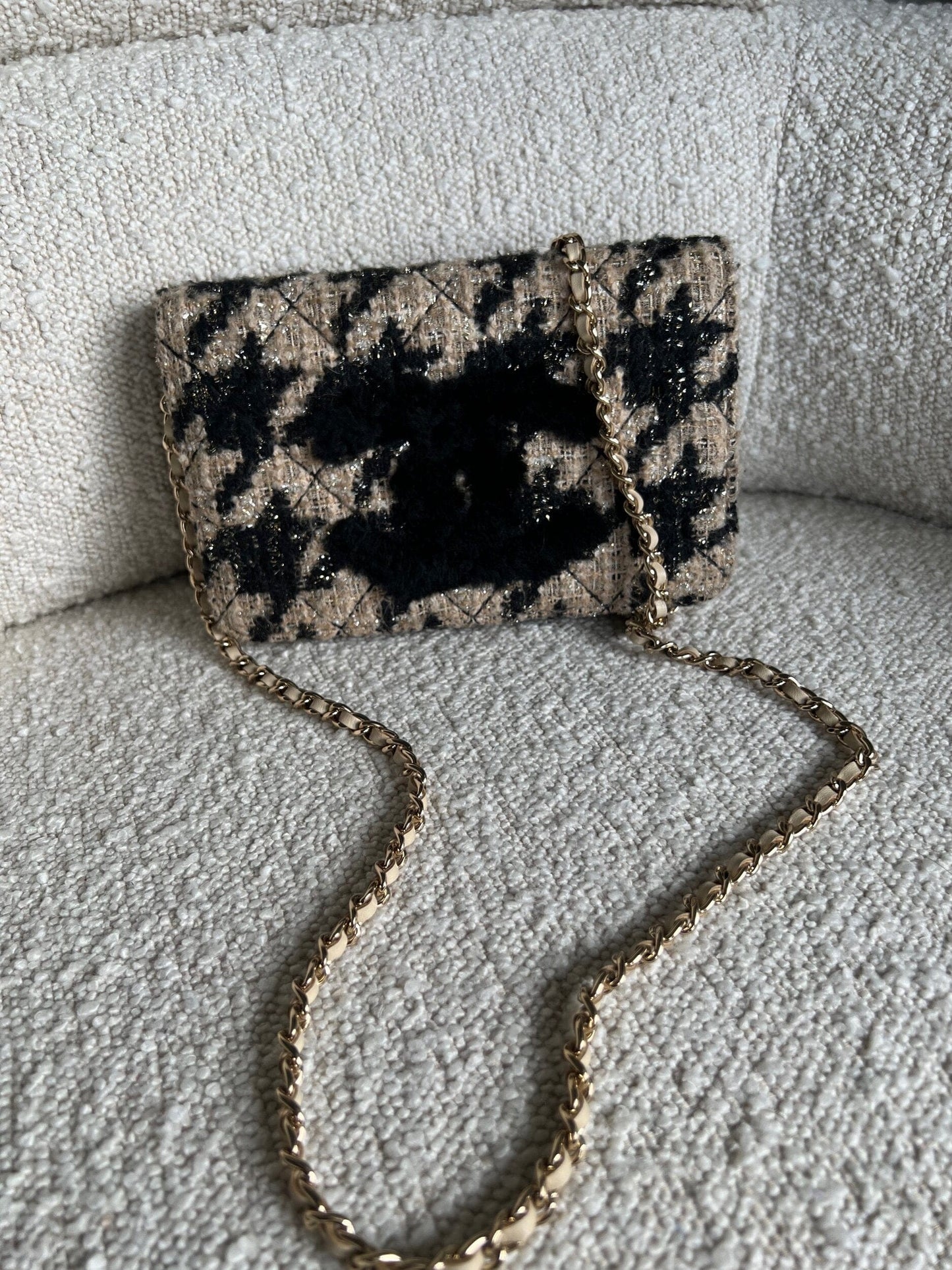 19K Beige and Black Houndstooth Tweed WOC