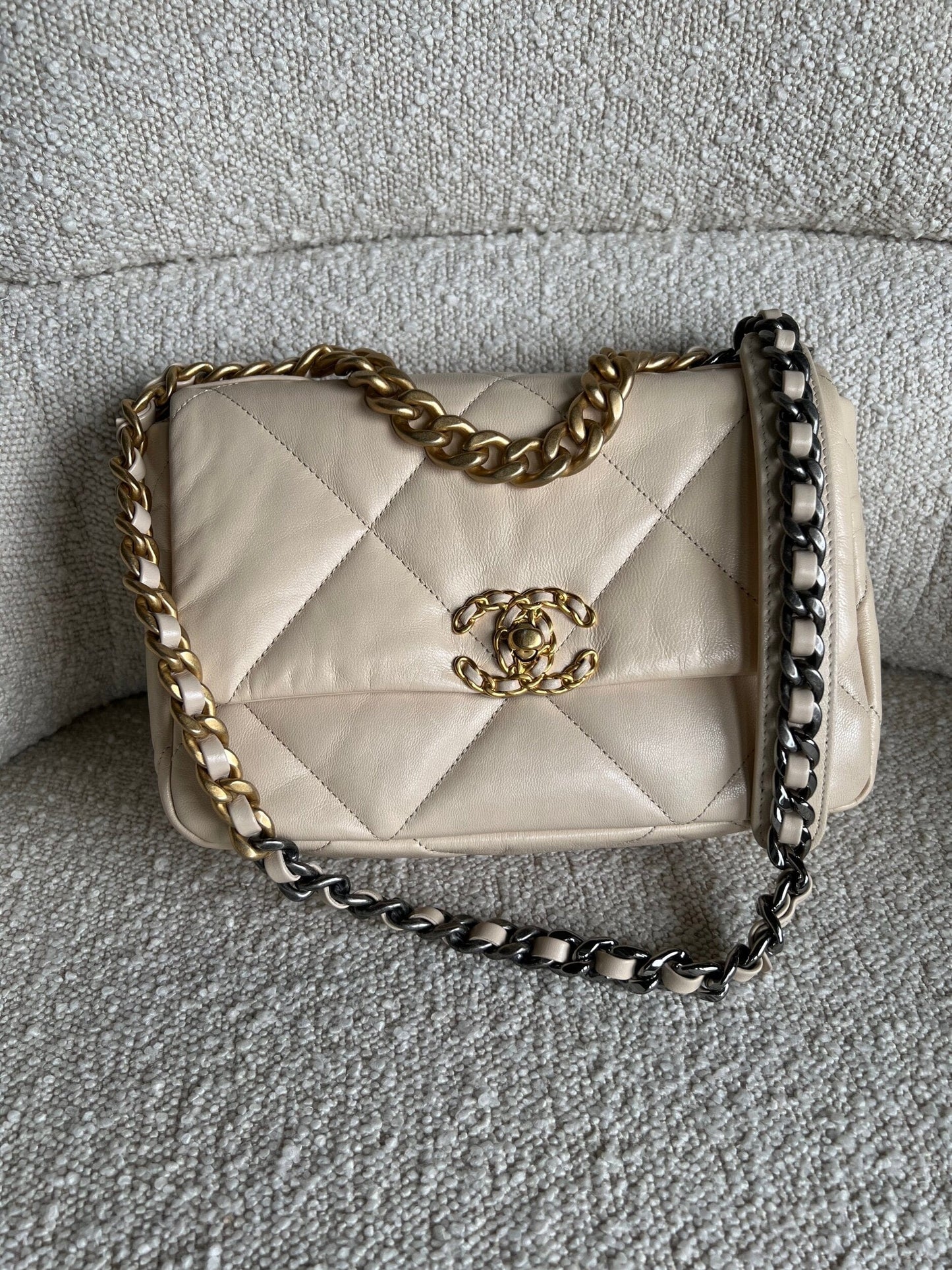 20A Small Beige Goatskin 19 Flap Mixed Hardware