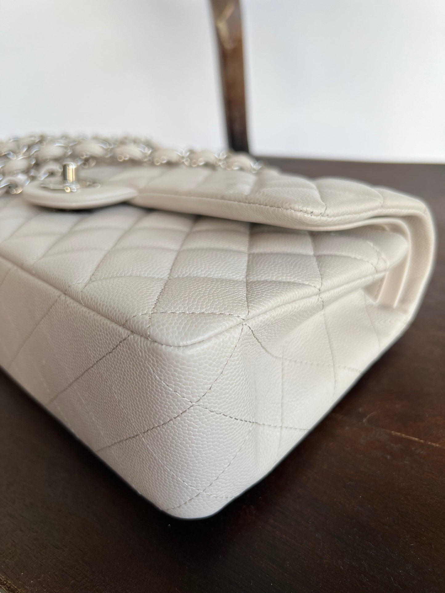 20B Ivory Caviar Quilted Classic Flap Medium Silver Hardware