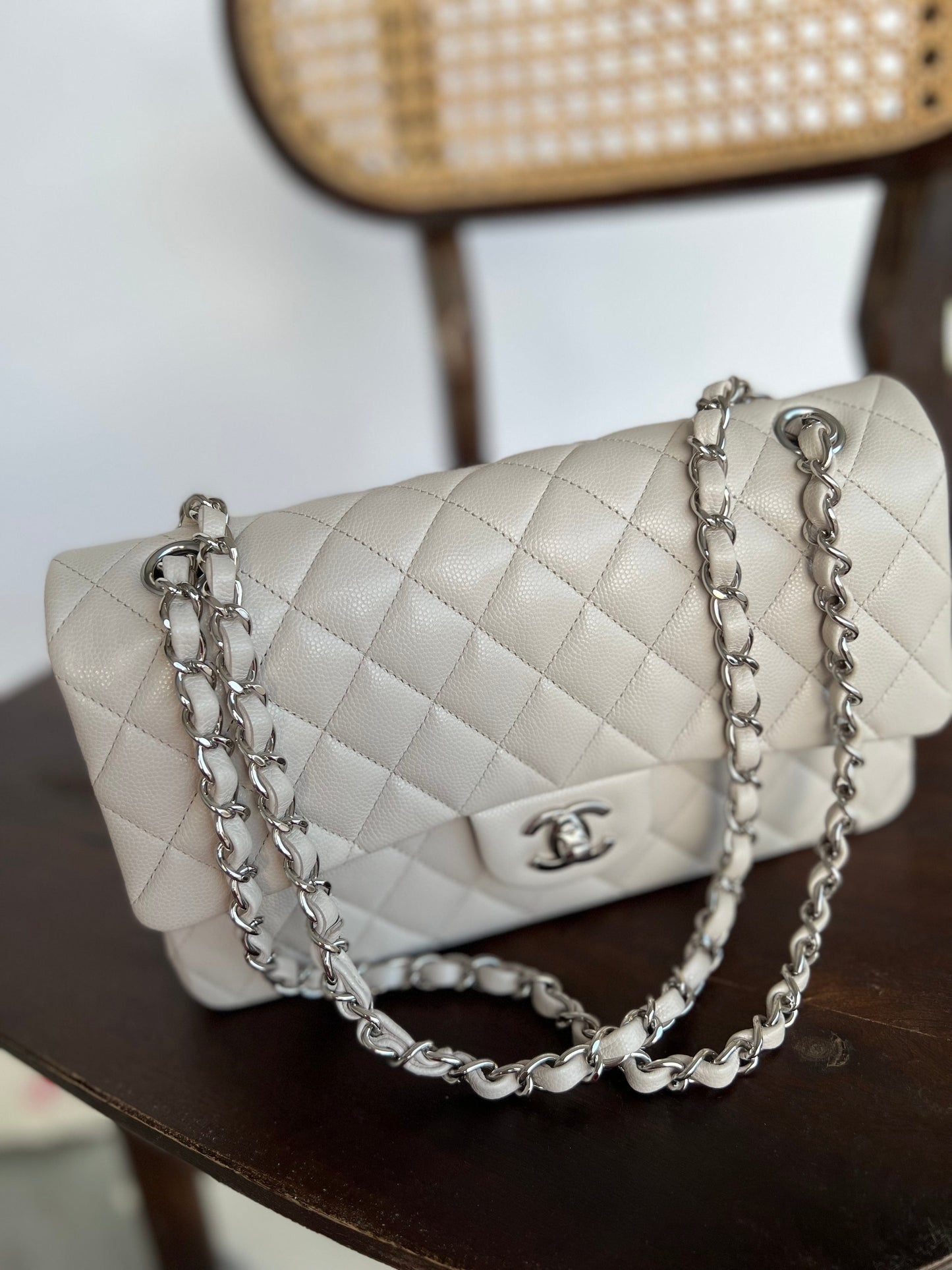 20B Ivory Caviar Quilted Classic Flap Medium Silver Hardware
