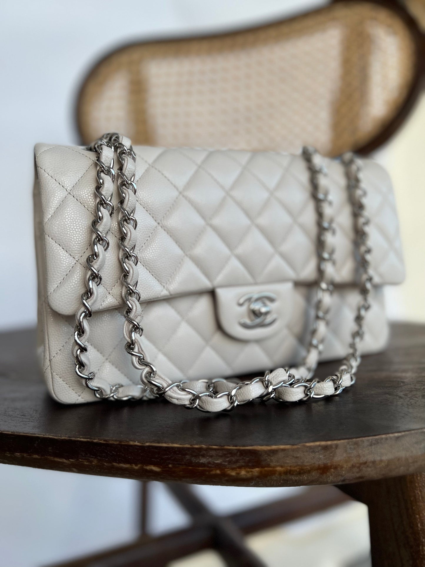 20B Ivory Caviar Quilted Classic Flap Medium Silver Hardware