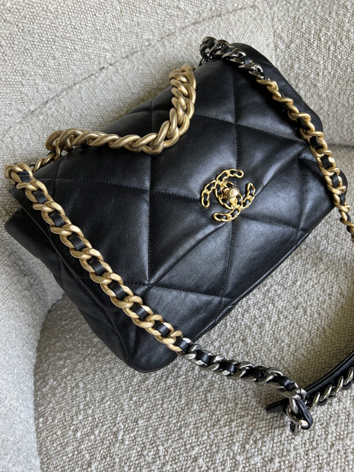 20C Black Lambskin Quilted 19 Flap Medium/Large Mixed Hardware