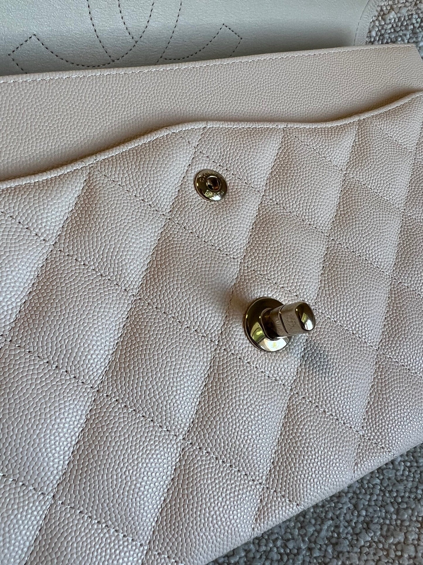 20C Light Beige Caviar Quilted Jumbo Classic Flap LGHW