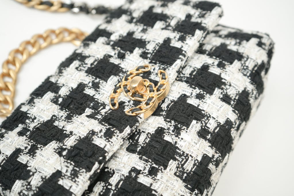 20S Ecru Black & White Tweed Quilted 19 Flap Small Mixed Hardware