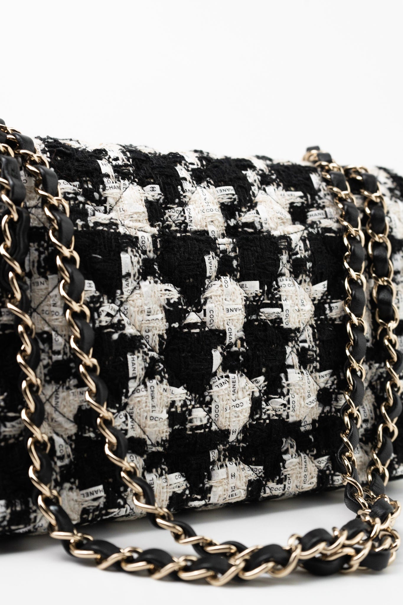 20S Ecru Black & White Tweed Quilted Medium Classic Flap LGHW