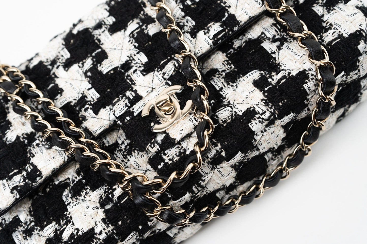 20S Ecru Black & White Tweed Quilted Medium Classic Flap LGHW