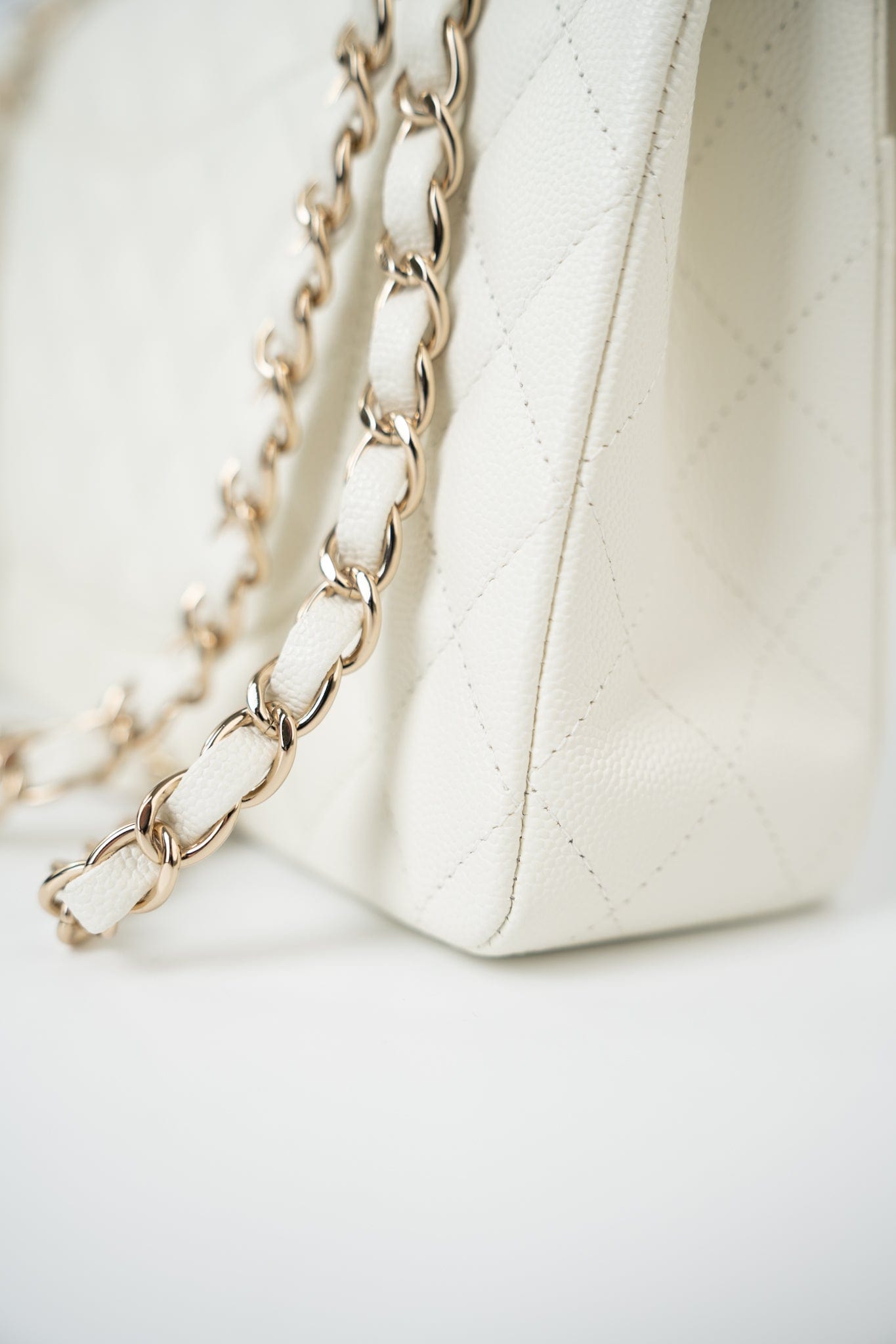 21A White/ Ivory Caviar Quilted Classic Flap Medium Light Gold Hardware