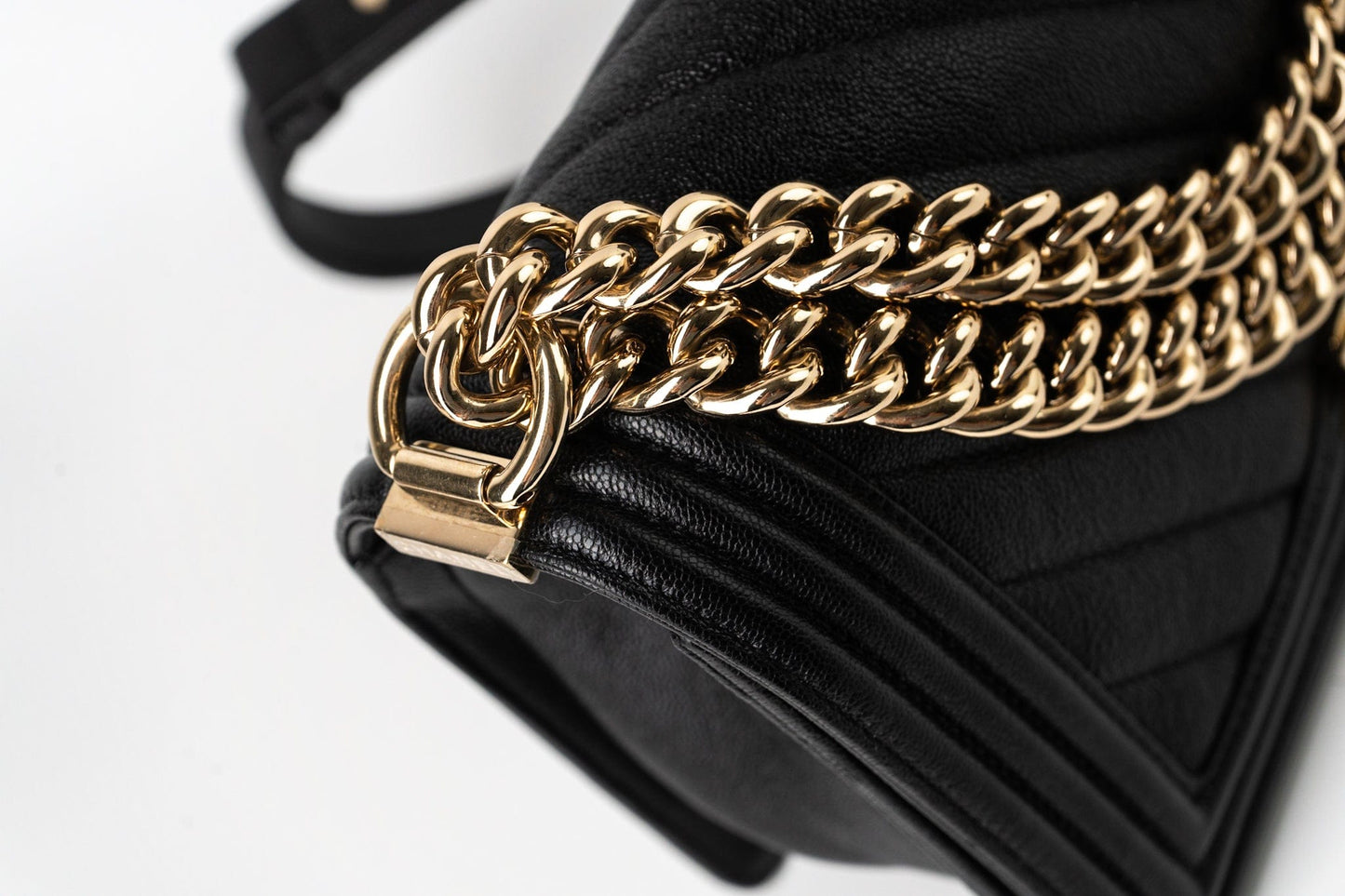 19S Shiny Black Caviar Chevron Boy Bag Medium Champagne Gold Hardware