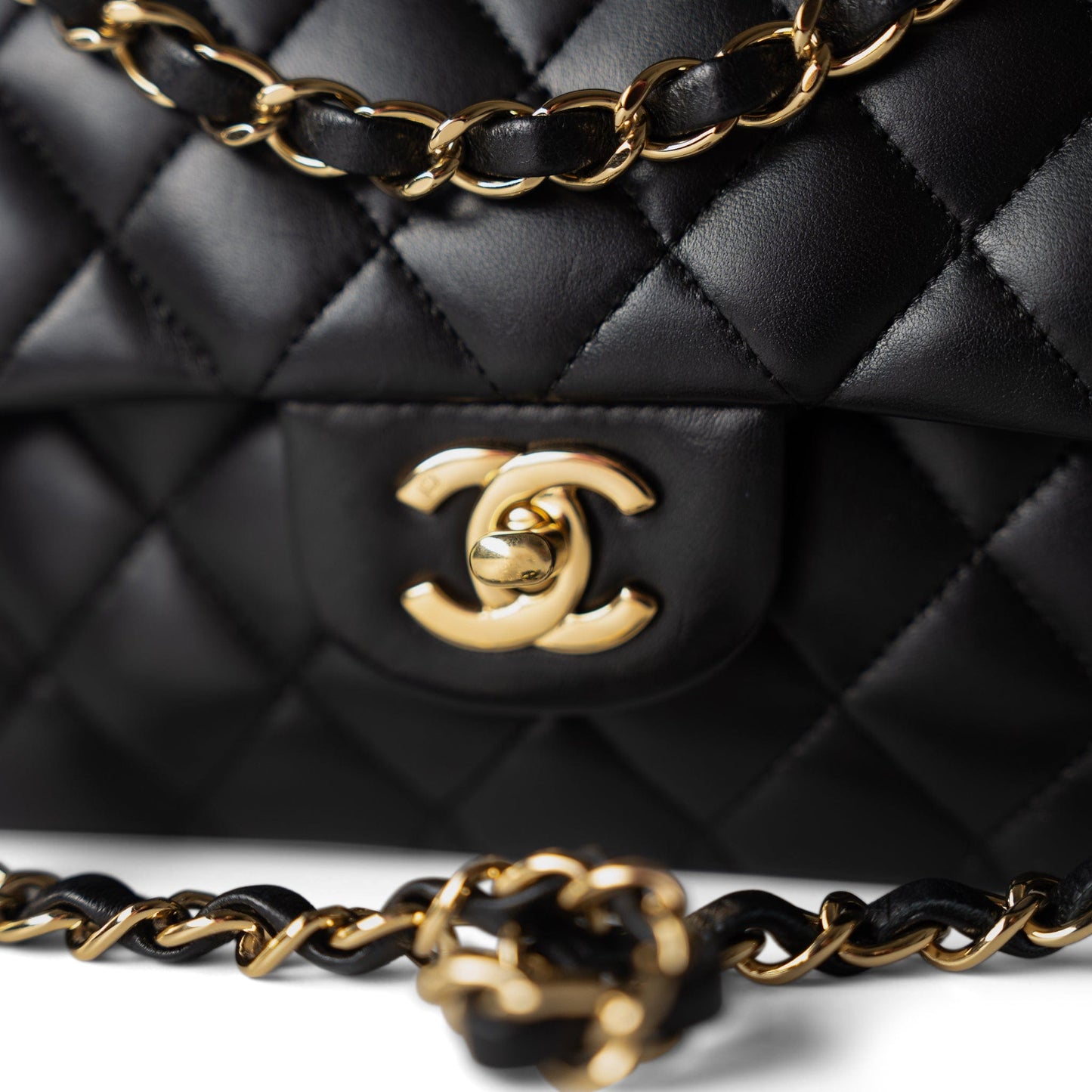 Vintage Black Lambskin Quilted Classic Flap Medium Gold Hardware