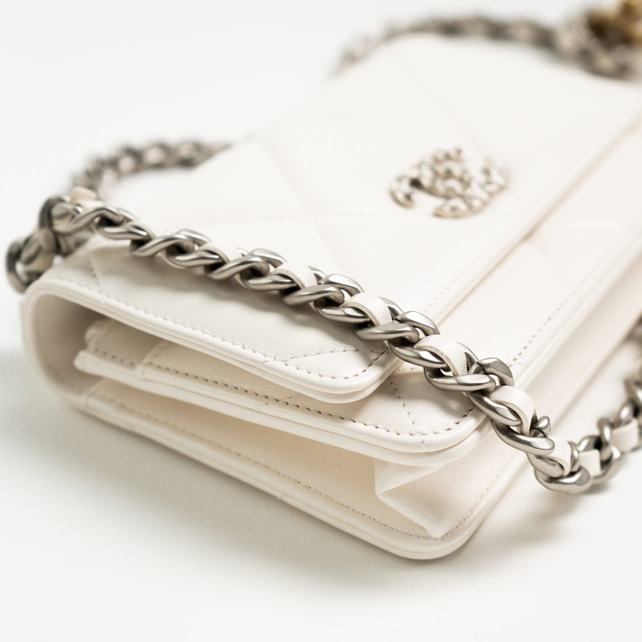 White Lambskin Quilted 19 Wallet on Chain (WOC)