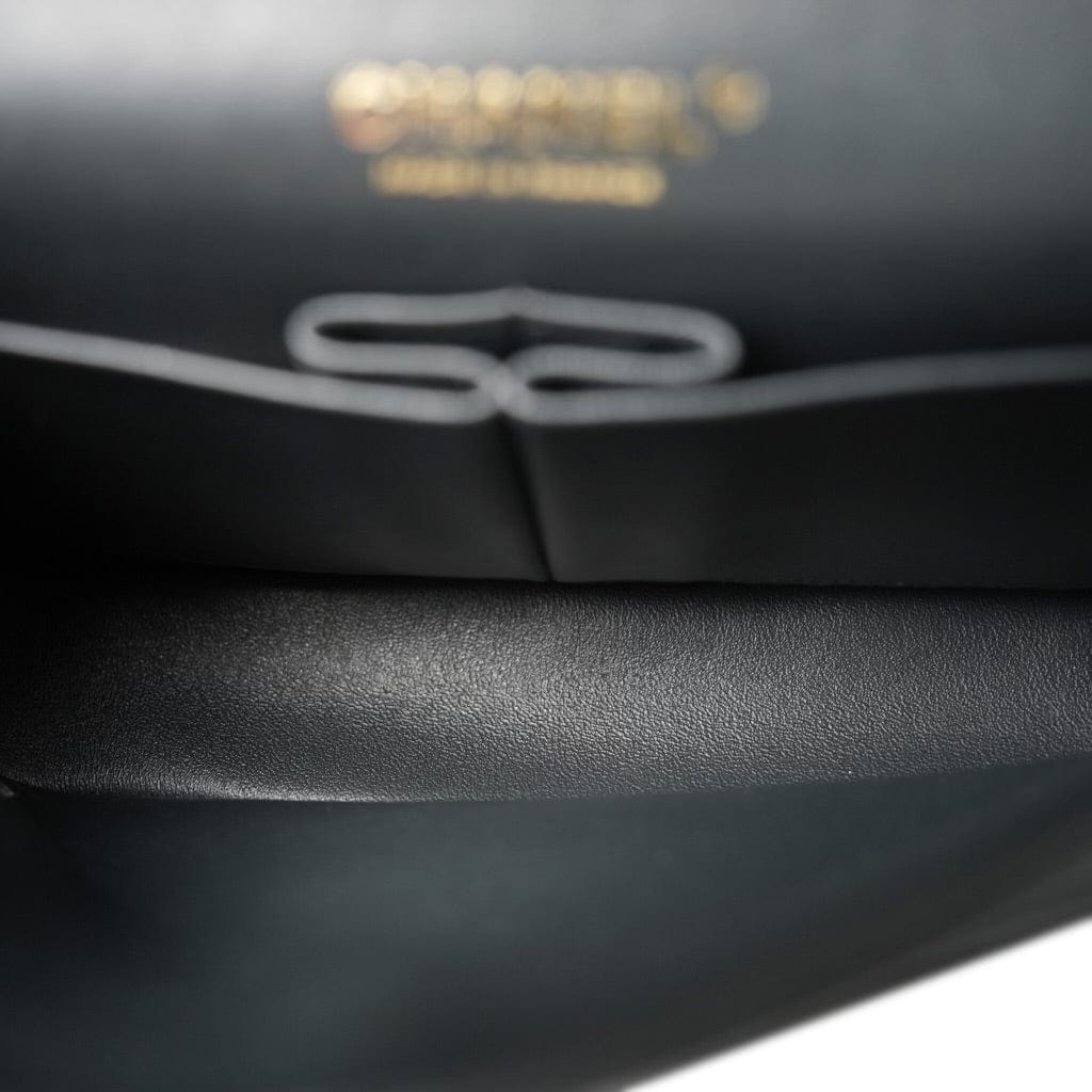 18S Dark Grey/Charcoal Caviar Quilted Classic Flap Medium Light Gold Hardware