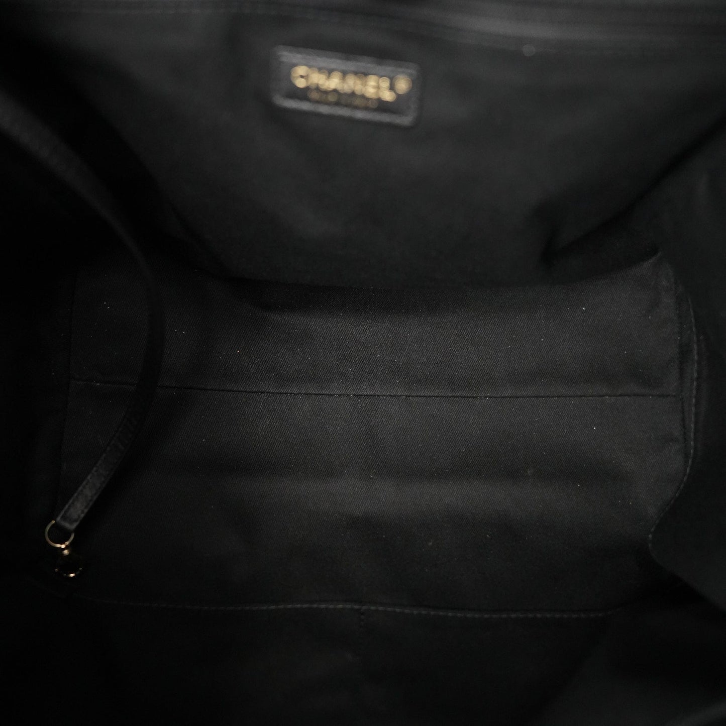 20A Black Mixed Fibers Medium Deauville Tote Light Gold Hardware