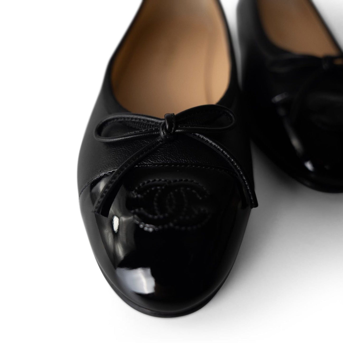 10B Black Lambskin Patent Cap Toe CC Ballerina Flats Size 40