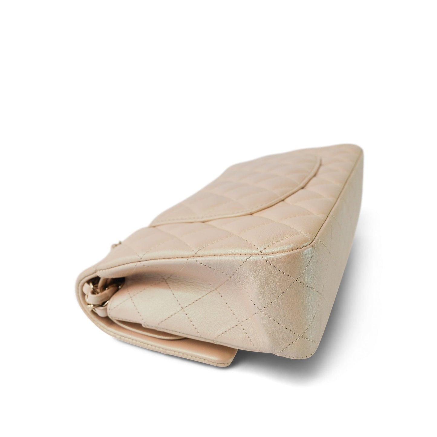 21S Pearly Beige Lambskin Quilted Classic Flap Medium Light Gold Hardware