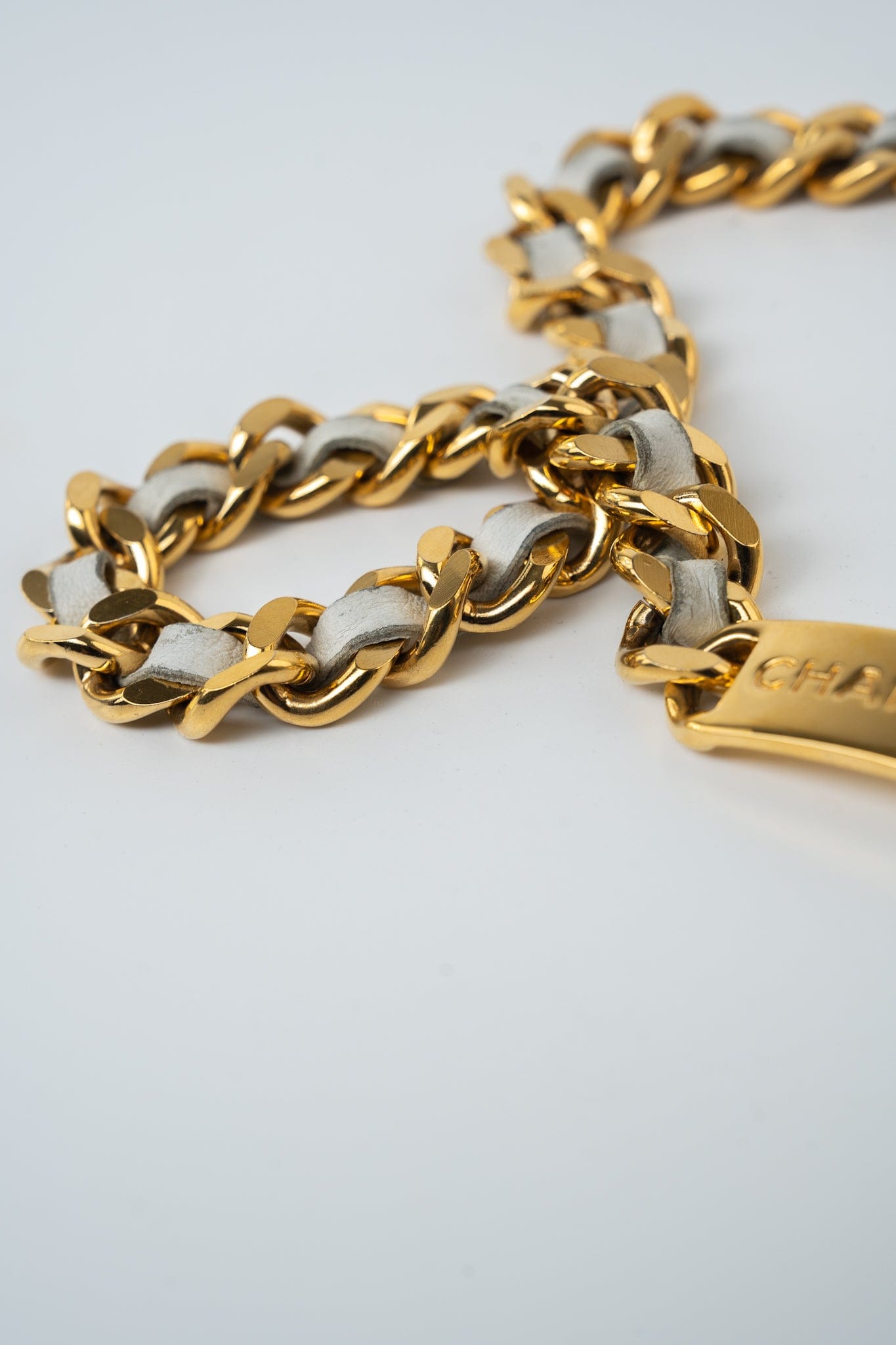 Vintage White / Gold Coco Mark Chain Belt