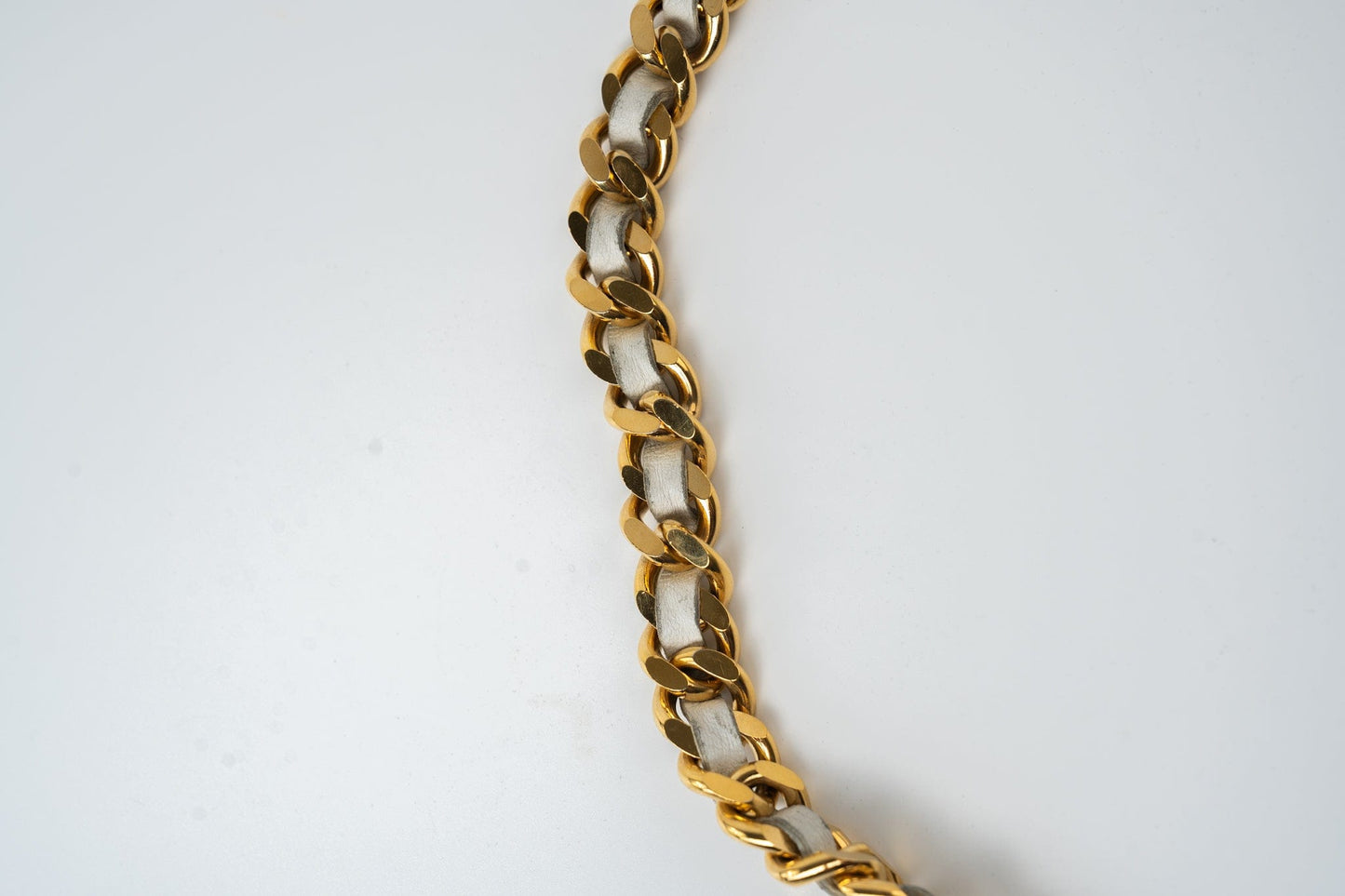 Vintage White / Gold Coco Mark Chain Belt