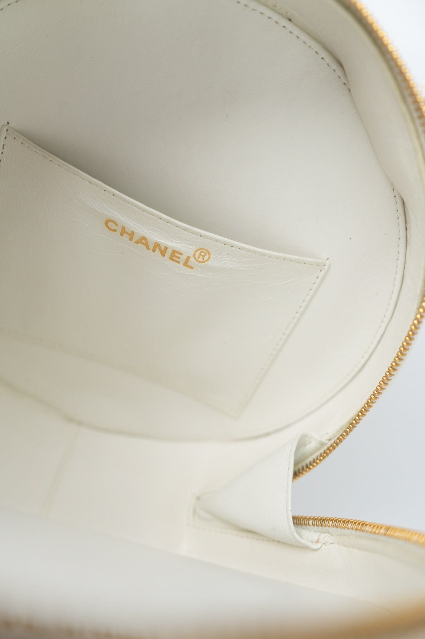 Vintage White Patent Leather Round Vanity Bag Gold Hardware