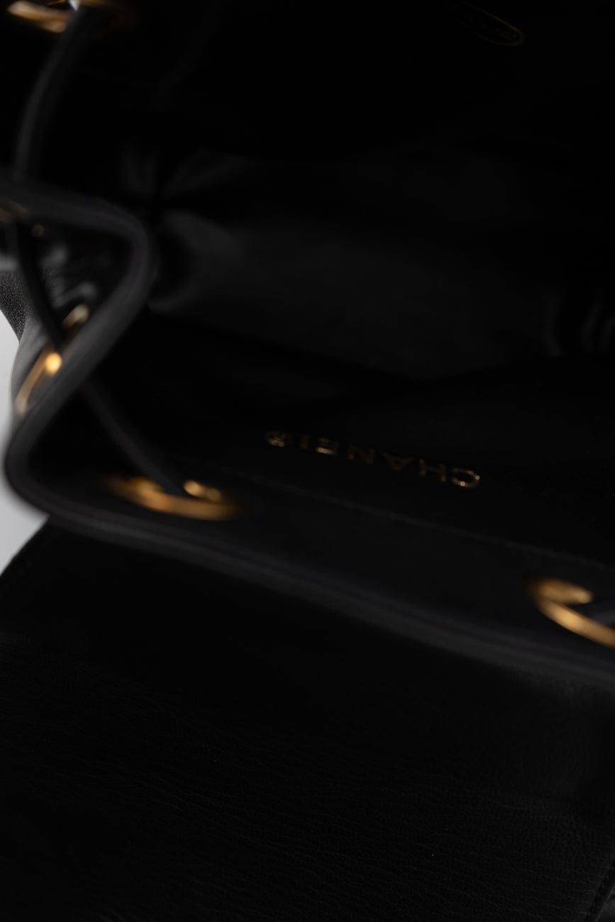 Vintage Black Lambskin Drawstring Cross Body Bag Gold Hardware