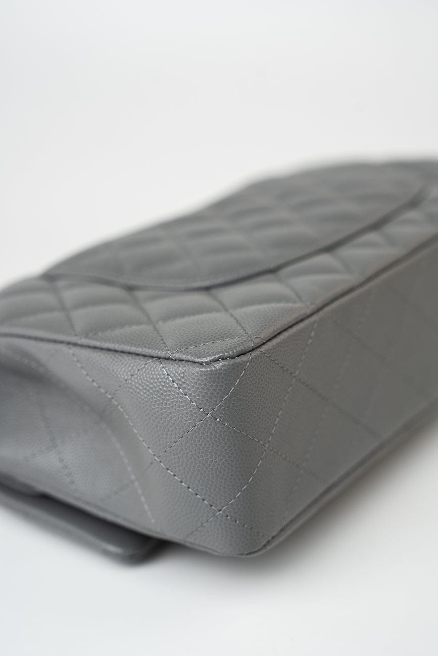 17B Grey Caviar Quilted Classic Flap Medium Silver Hardware