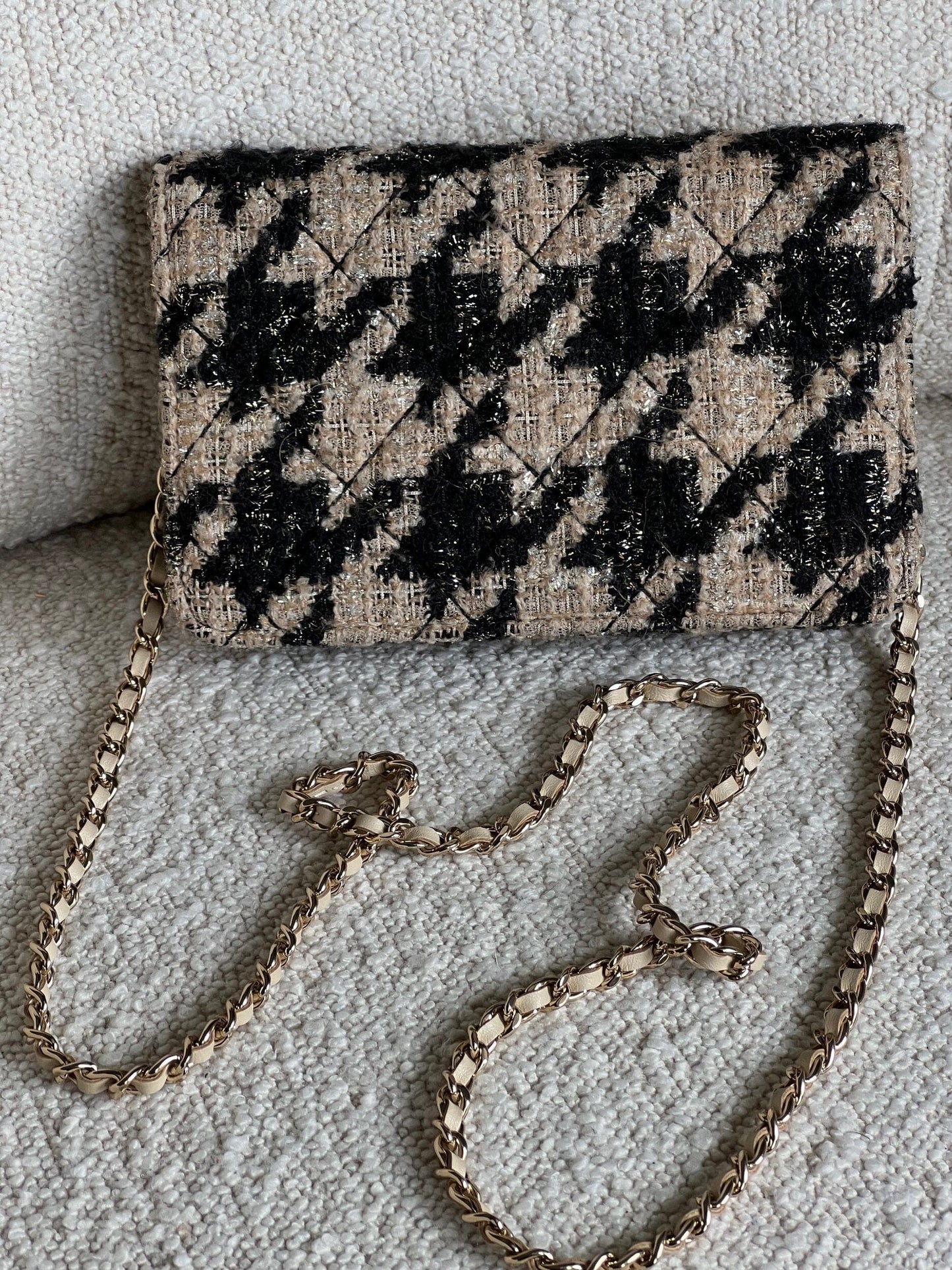 19K Beige and Black Houndstooth Tweed WOC