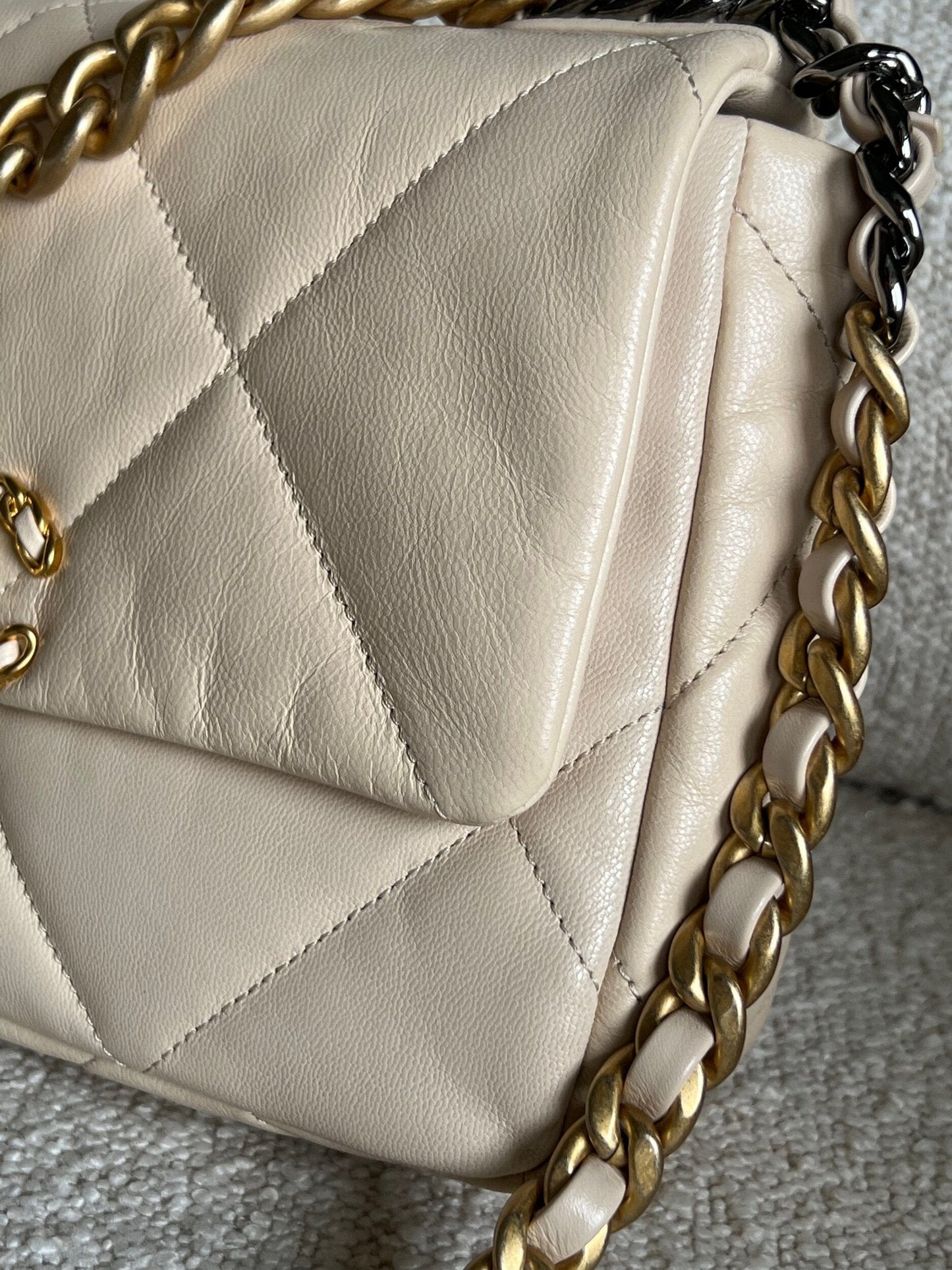 20A Small Beige Goatskin 19 Flap Mixed Hardware