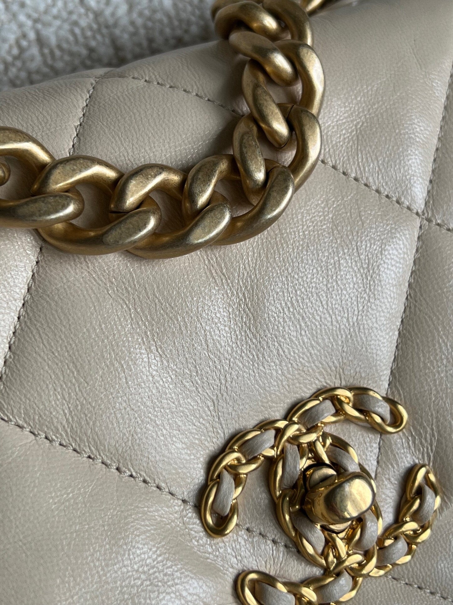 20A Small Beige Goatskin 19 Flap Mixed Hardware