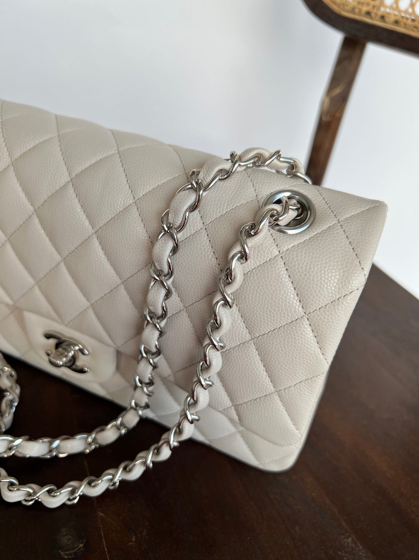 20B Ivory Caviar Quilted Classic Flap Medium Silver Hardware