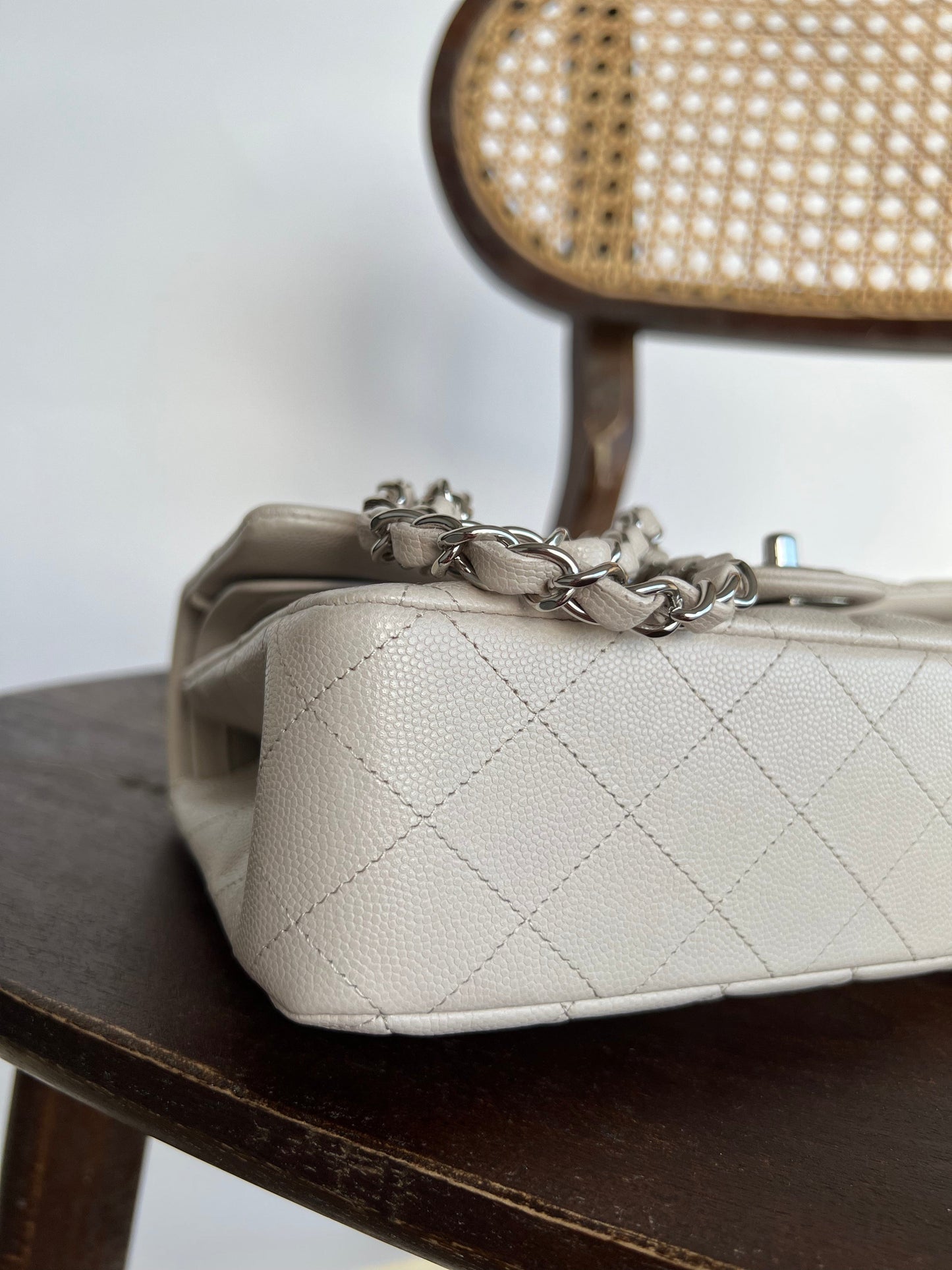 20B Ivory Caviar Quilted Classic Flap Medium Silver Hardware