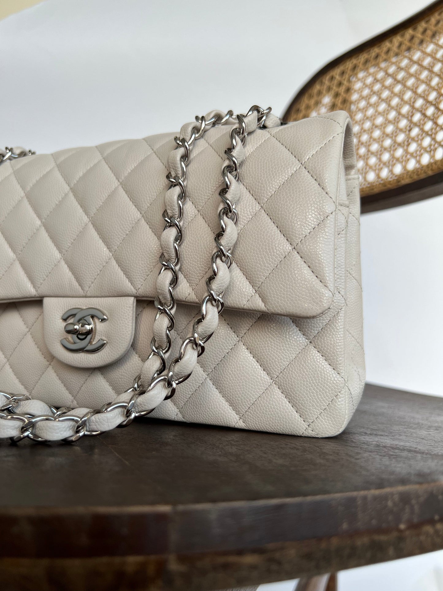 20B Ivory Caviar Quilted Classic Flap Medium Silver Hardware