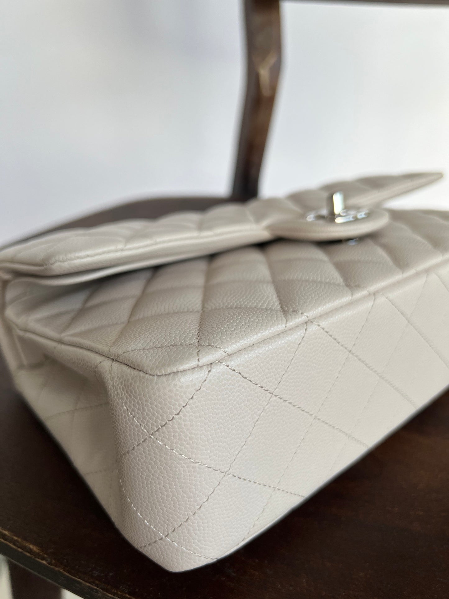 20B Ivory Caviar Quilted Classic Flap Medium Silver Hardware