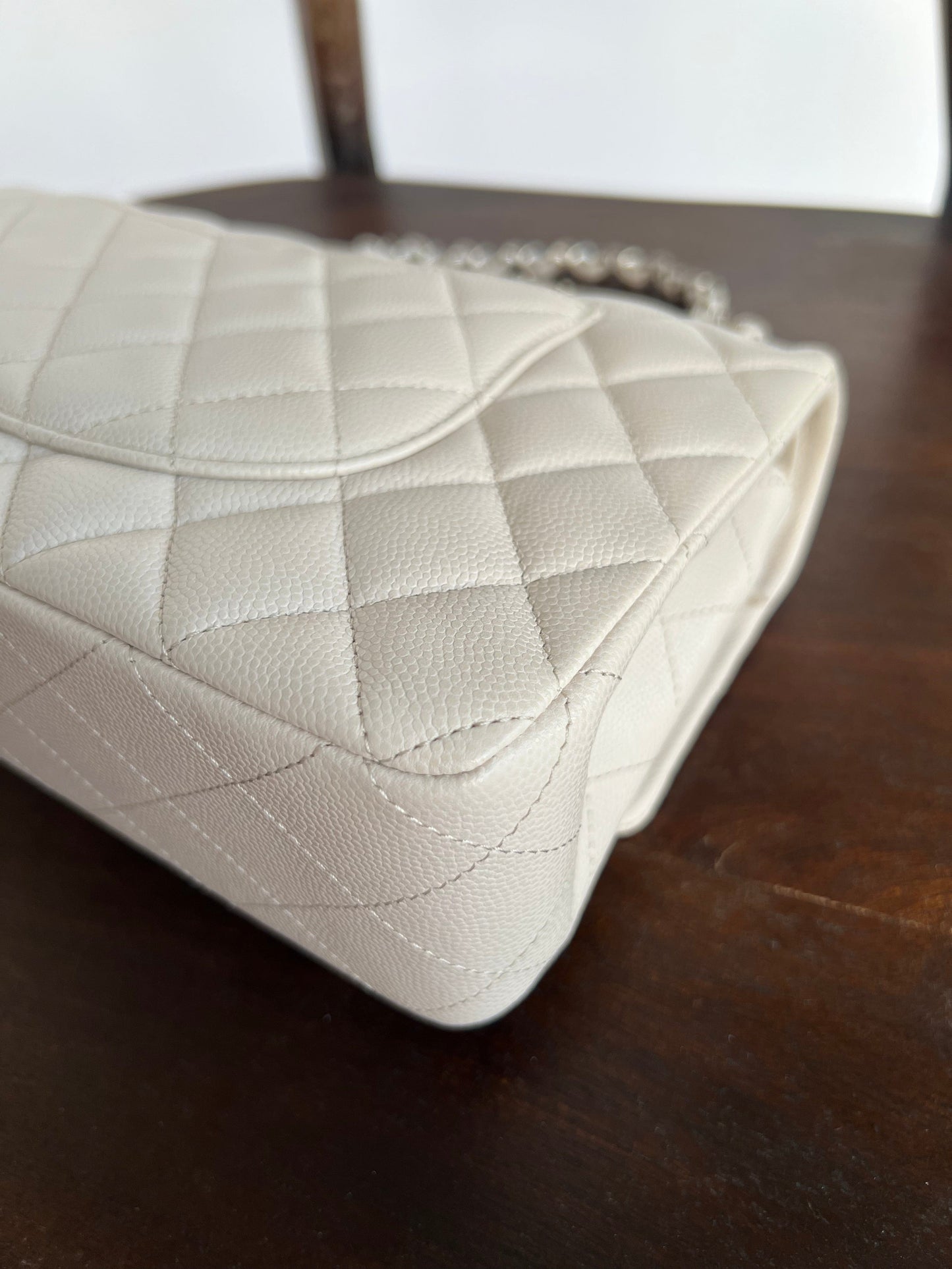 20B Ivory Caviar Quilted Classic Flap Medium Silver Hardware