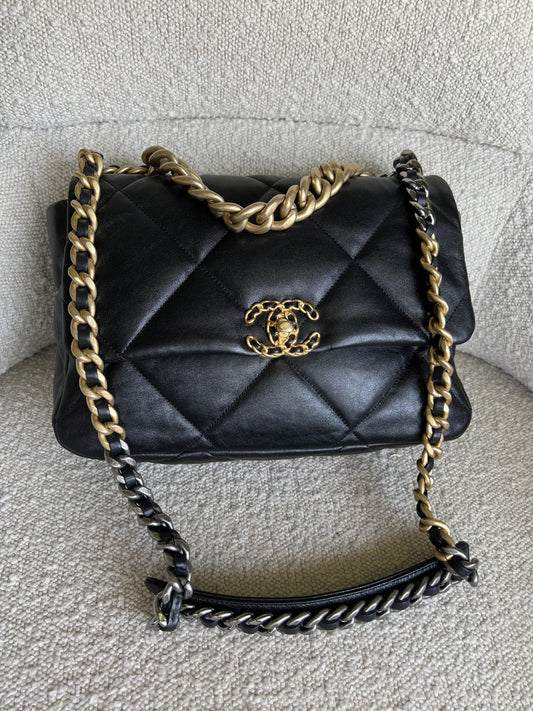 20C Black Lambskin Quilted 19 Flap Medium/Large Mixed Hardware