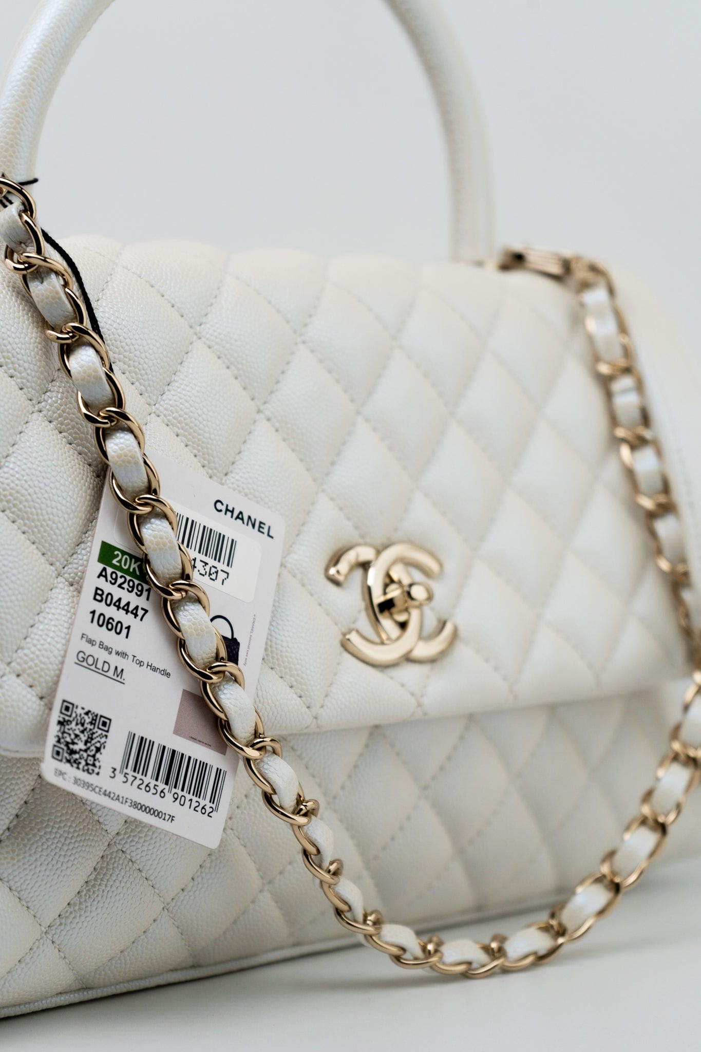 20K Iridescent White Caviar Quilted Coco Handle Medium Light Gold Hardware