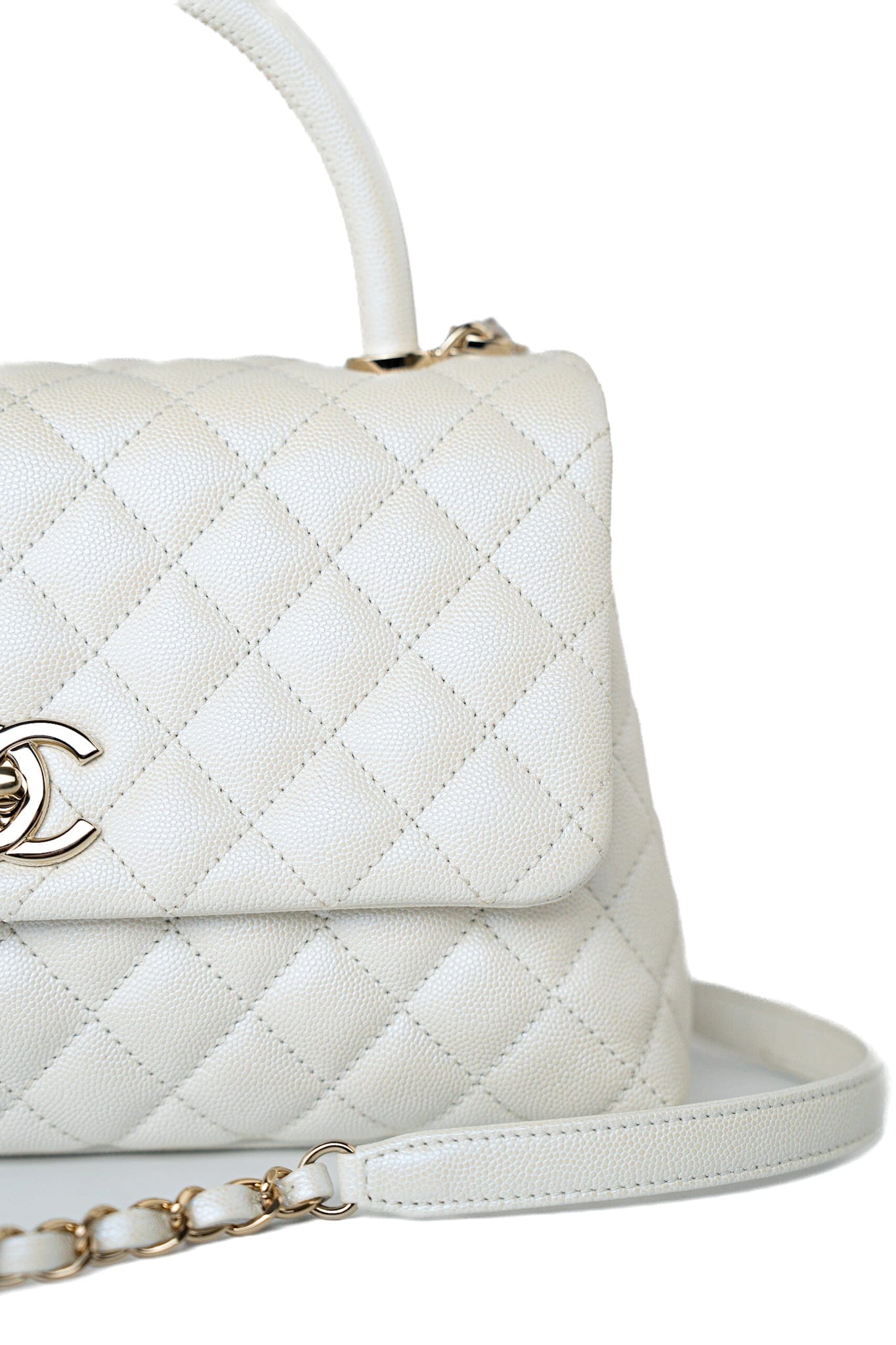 20K Iridescent White Caviar Quilted Coco Handle Medium Light Gold Hardware