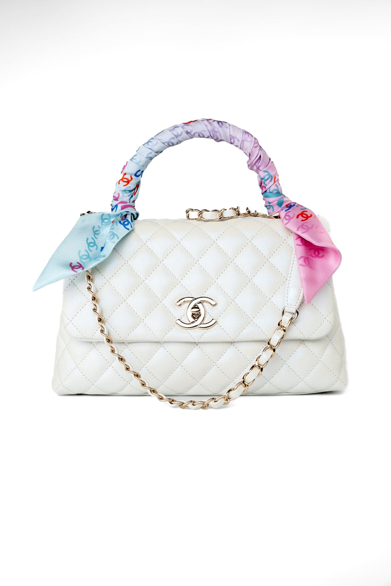 20K Iridescent White Caviar Quilted Coco Handle Medium Light Gold Hardware