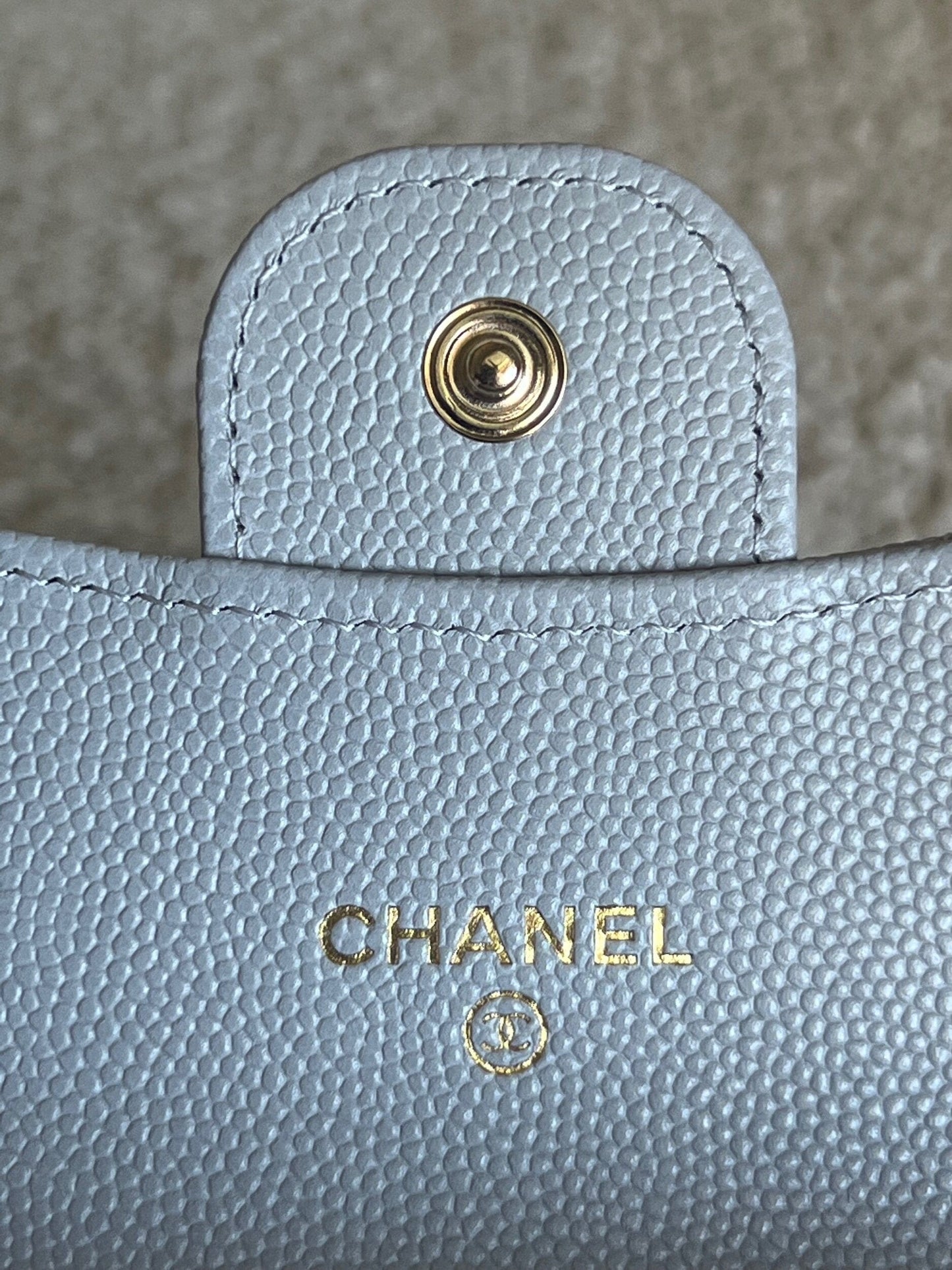 21A Caviar Quilted Flap Card Holder On Chain Grey