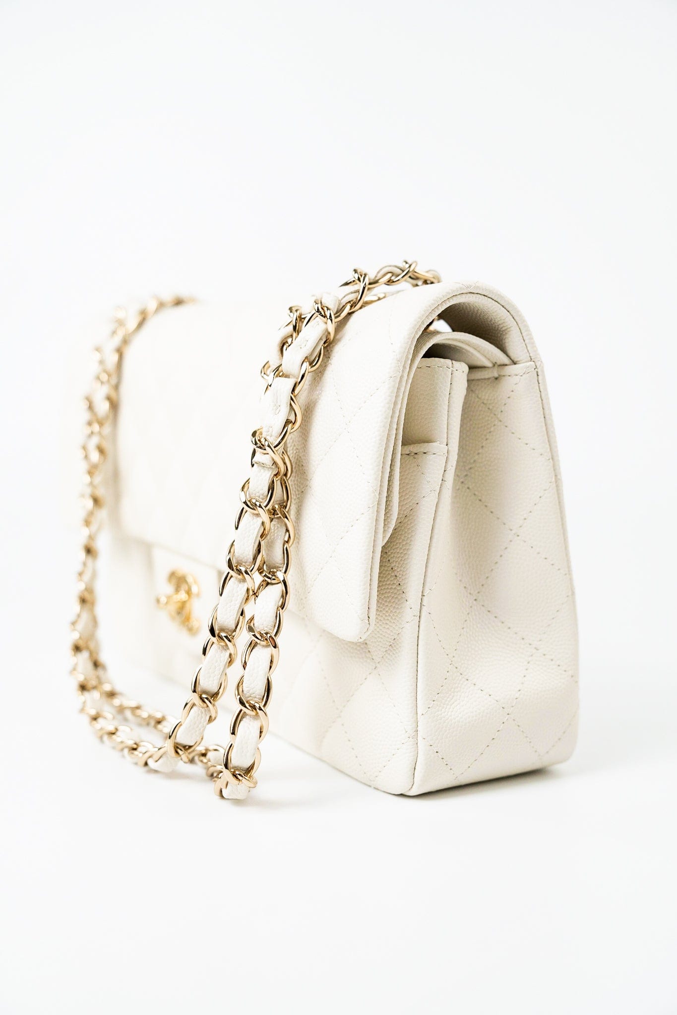 21A White/ Ivory Caviar Quilted Classic Flap Medium Light Gold Hardware