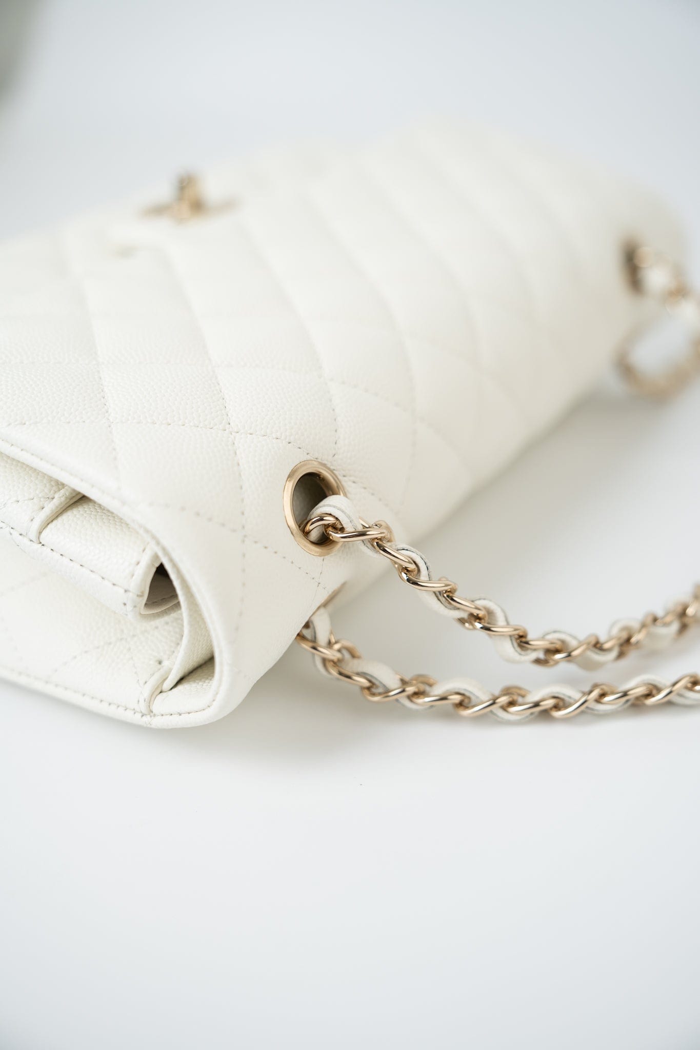 21A White/ Ivory Caviar Quilted Classic Flap Medium Light Gold Hardware