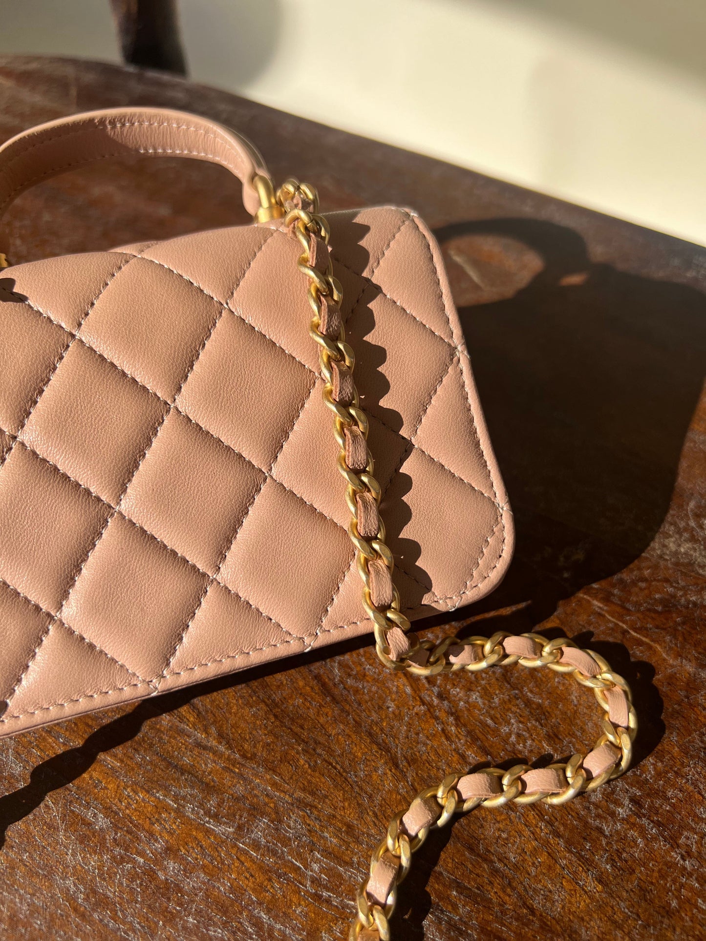 21K Beige Micro Lambskin Quilted Top Handle Flap Coin Purse with Chain