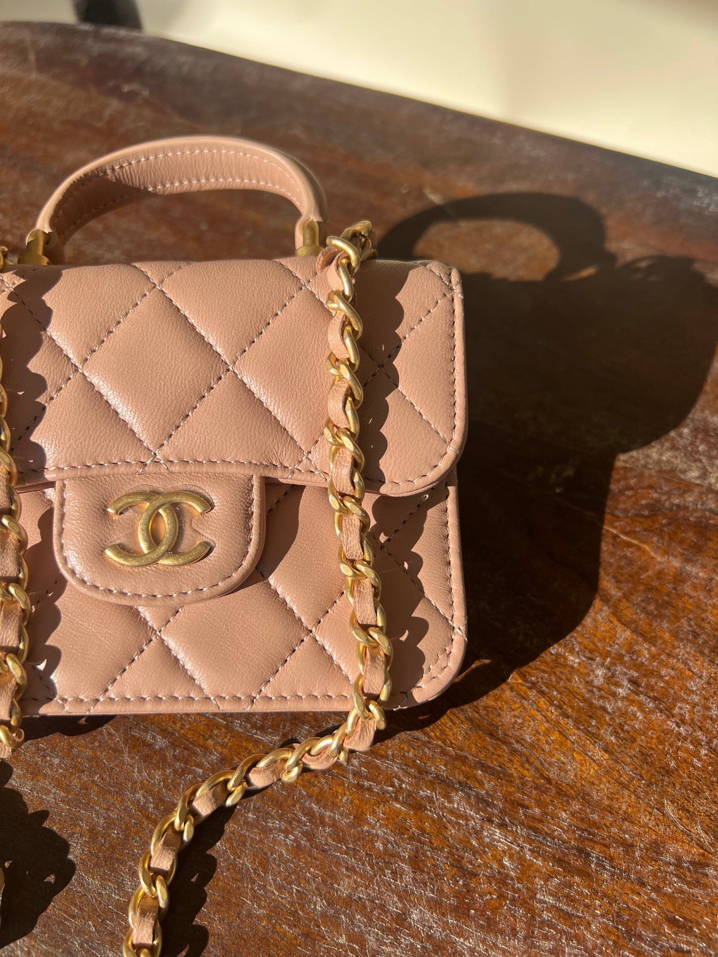 21K Beige Micro Lambskin Quilted Top Handle Flap Coin Purse with Chain