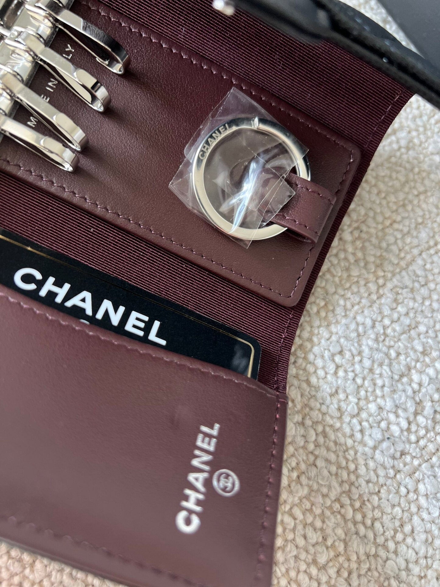 21K Black Caviar Quilted Key Holder Wallet Silver Hardware