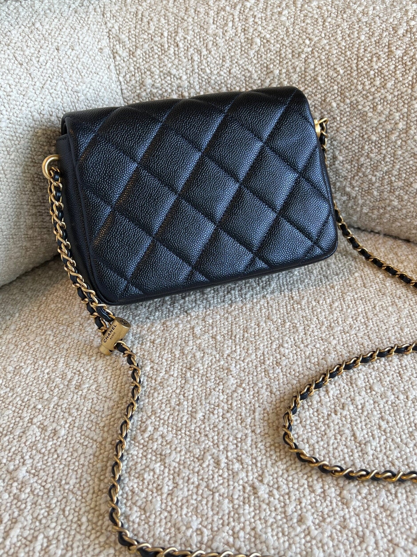 21K My Perfect Bag Iridescent Black Caviar Quilted AGHW